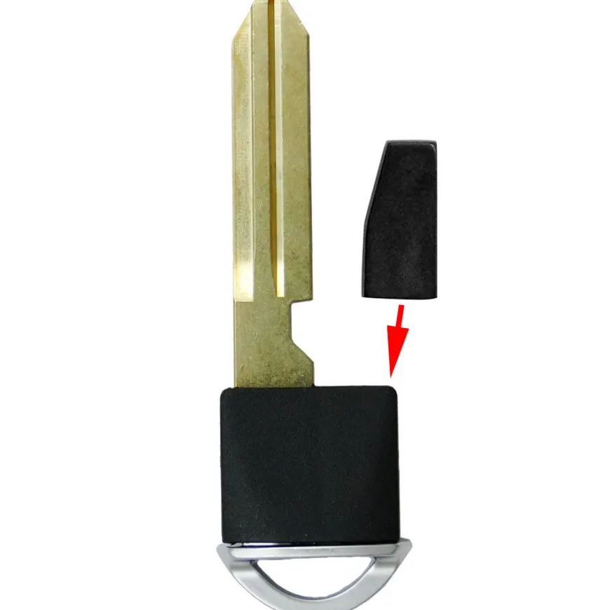 Nissan Infiniti Emergency Insert key for smart remotes - WITH CHIP by Car & Truck Remotes